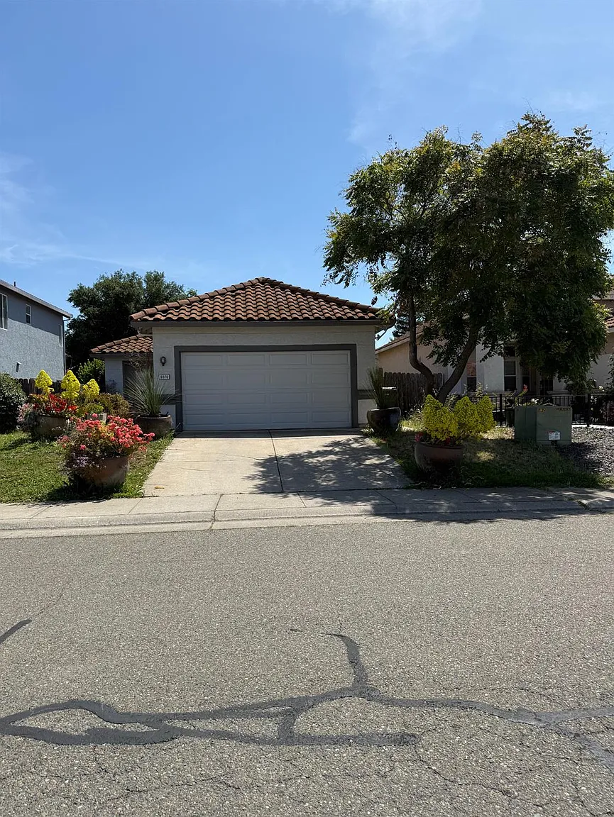 9370 Morcott Way photo 1