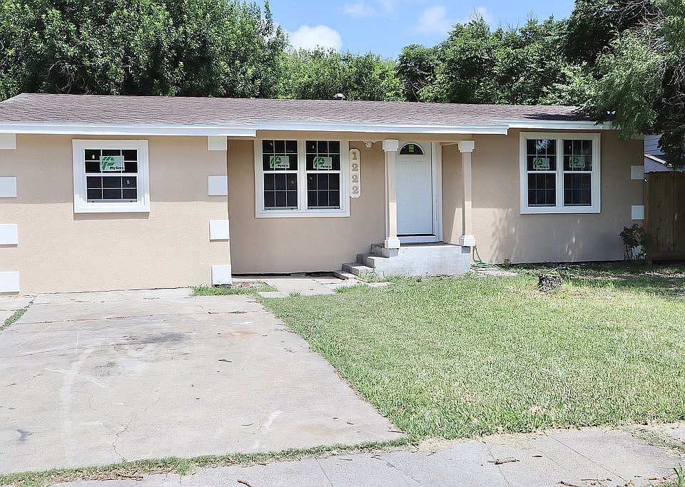 1st image of 1222 Vance Dr