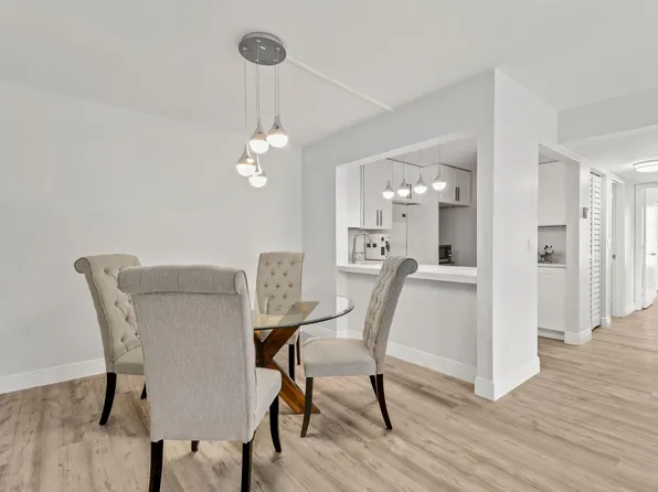 629 Sea Pine Way D2, Greenacres, FL 33415