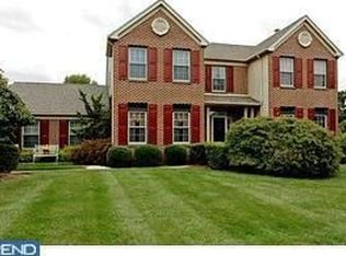 2215 Locust Dr, Lansdale, PA 19446