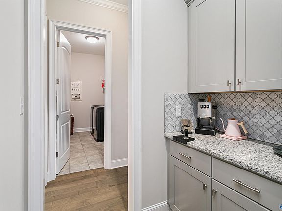 5th image of 208 Island Reserve Cir SW