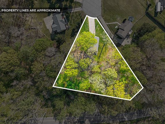 5th image of 589 Briarwood Dr