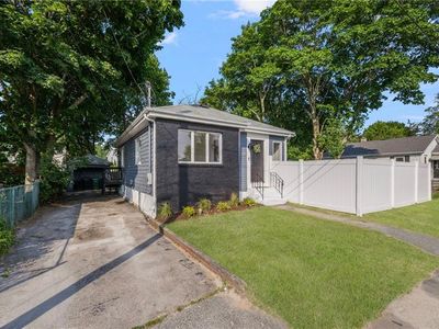 14 Center Ct, Warwick, RI, 02889