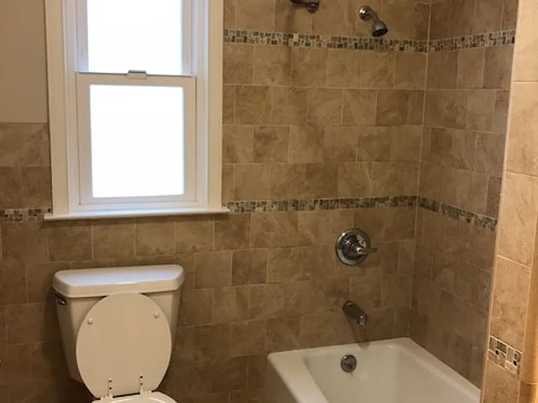 1142 Green Street 1 Sharp Pl — Photo 15