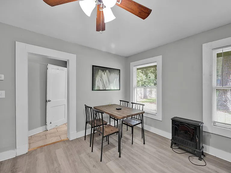 2341 Spring Park Rd — Photo 7