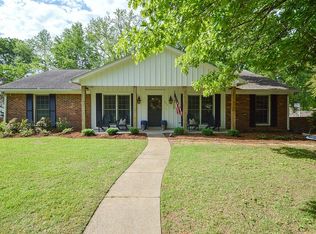 203 Shadowood Ln, Starkville, MS 39759