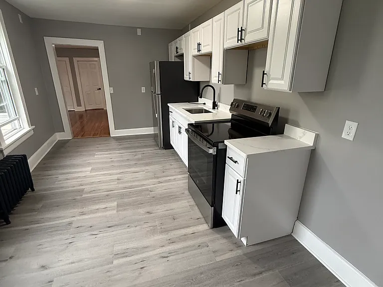 266 Linden St #2 — Photo 16