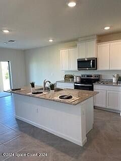 3rd image of 856 Dugan Cir SE