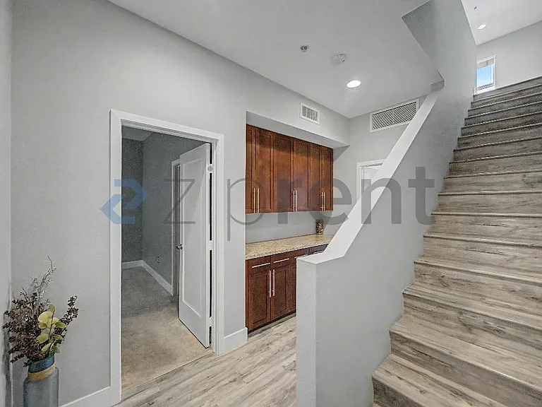 300 E 4th St #407 — Photo 22