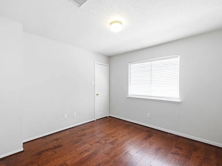 3126 Waters View Dr — Photo 38