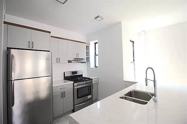 Rented by Parkway CRG Ltd. | media 9