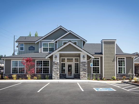 Luxurious Living Area ; Puyallup Rentals ; Silver Creek Apartments