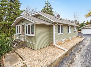 117 E 55th St, Westmont, IL