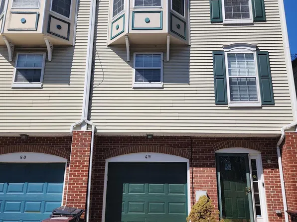 49 E McCaulley Ct, Wilmington, DE 19801