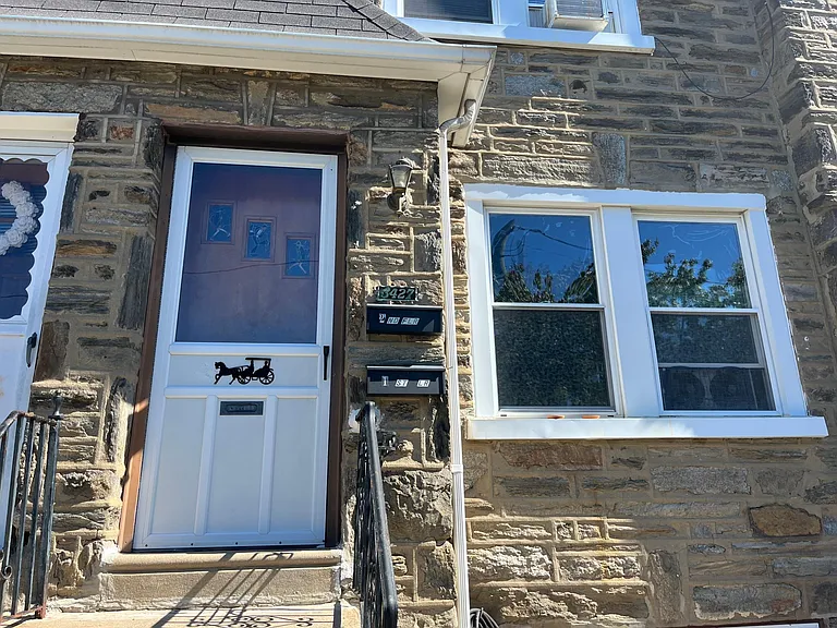 3427 Sheffield Ave #2 — Photo 6