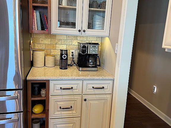 5th image of 1751 Lakehall Rd