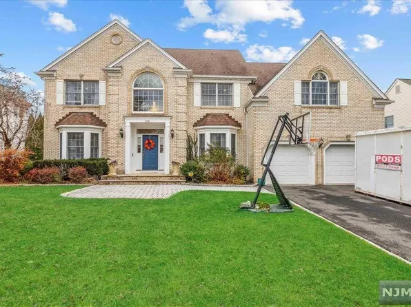 506 Stonewall Ct, Wyckoff, NJ 07481