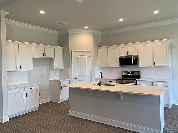 3rd image of 5386 Adeline Cir #7-A