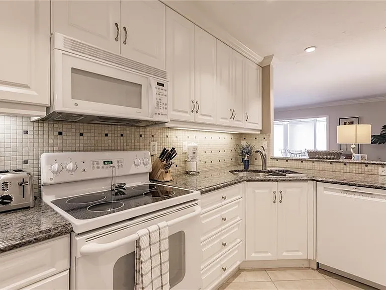 6052 W Peppertree Way #235B — Photo 15