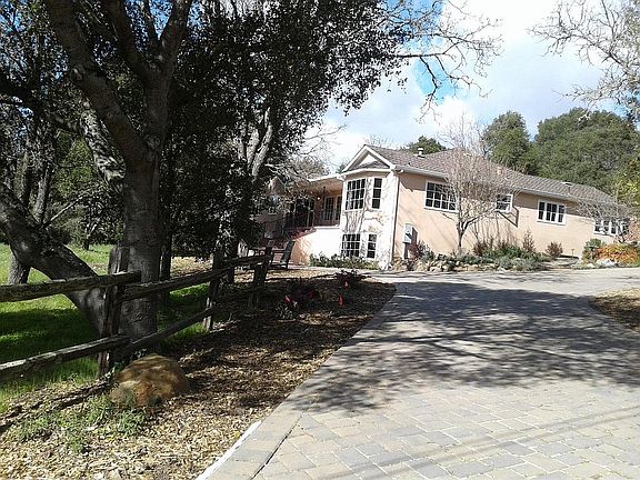 3rd image of 1585 Canada Ln