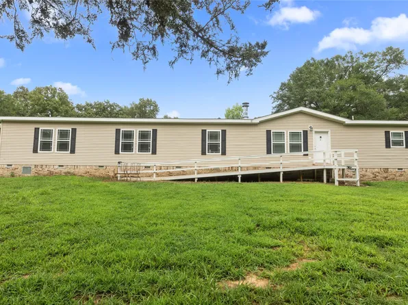 1800 E 2110th Rd, Hugo, OK 74743