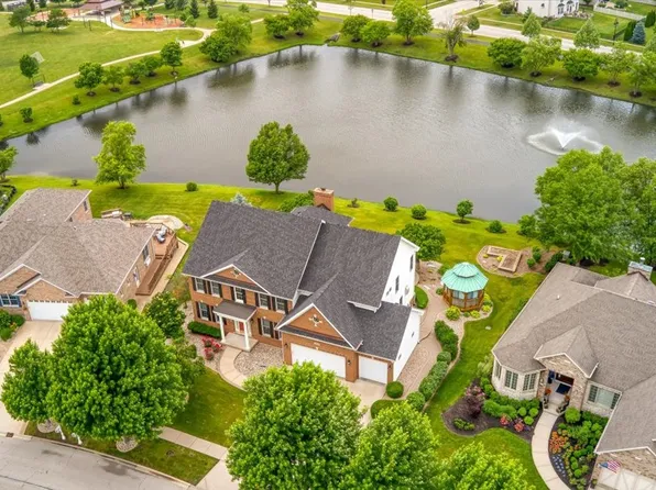 21250 S Redwood Ln, Shorewood, IL 60404