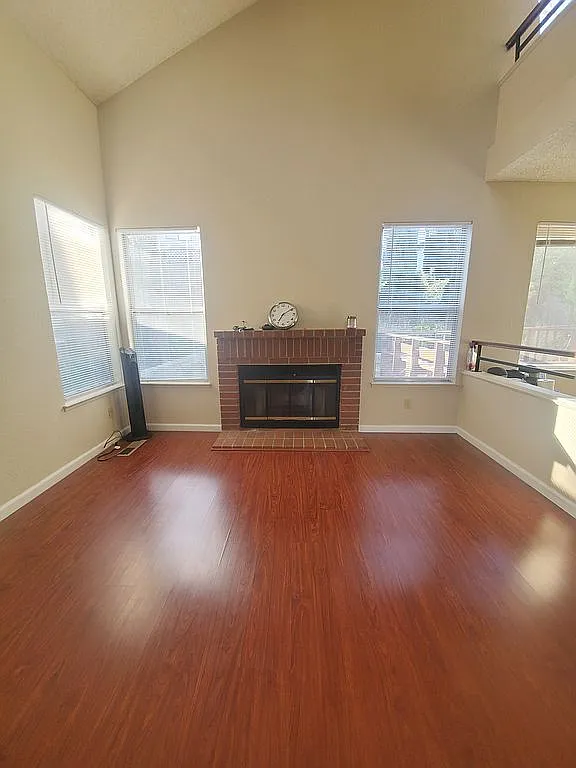 1447 Greenfield Cir photo 1