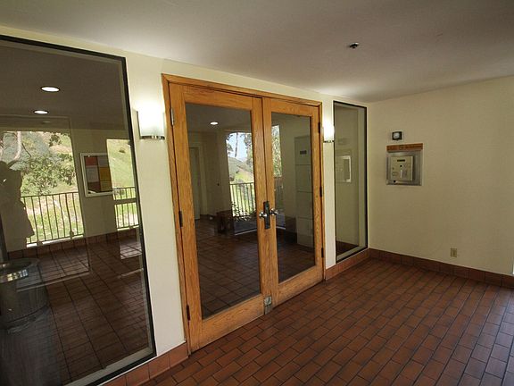 3rd image of 3980 Faircross Pl Unit 29