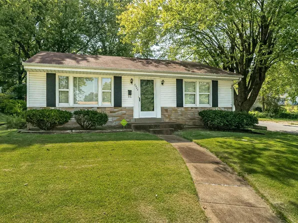 8904 Boyce Pl, Saint Louis, MO 63136