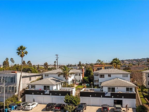 3rd image of 124 Palos Verdes Blvd