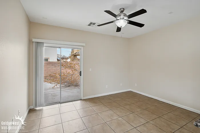 3528 E Carisbrook Dr — Photo 7