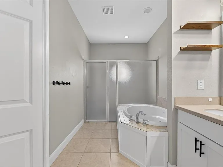 5536 Luminar Pointe Ln — Photo 39