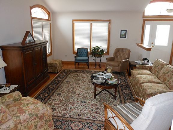 3rd image of 19540 Forestdale Ct