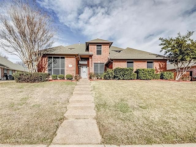 1st image of 1220 Oakwood Ct