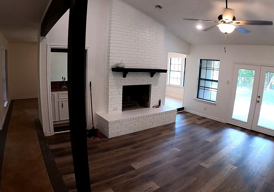 1st image of 2111 Chinaberry Cir #B