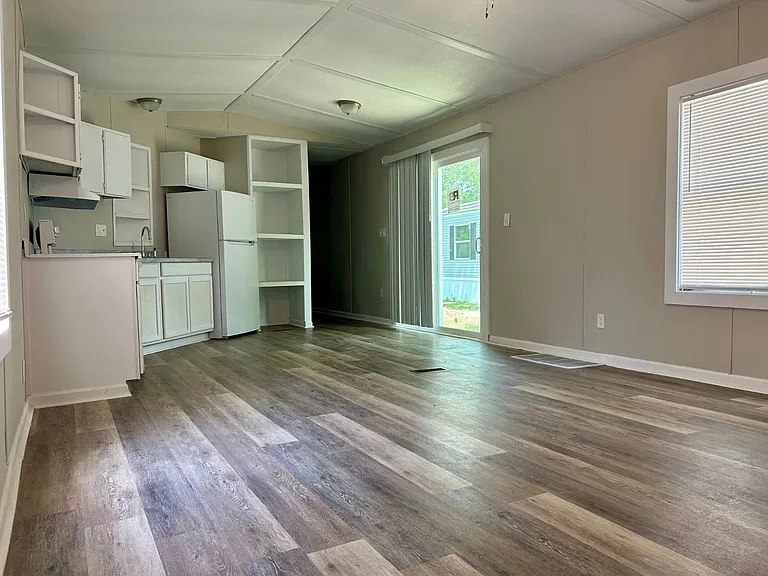 26 White Oak Vlg — Photo 8