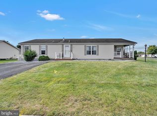 2 Bedrock Ln, Annville, PA 17003