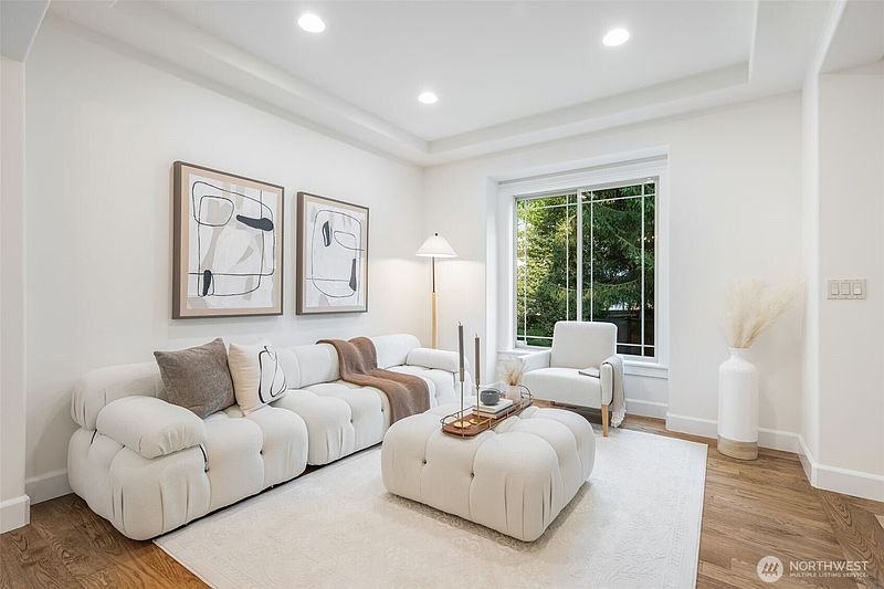 3rd image of 13440 NE 83rd Street