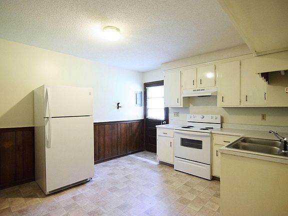 4th image of 142 Hadley Dr APT 3