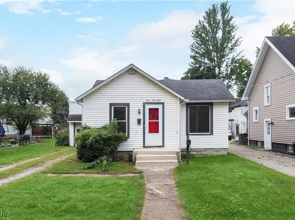 468 Maple Ave, Amherst, OH 44001