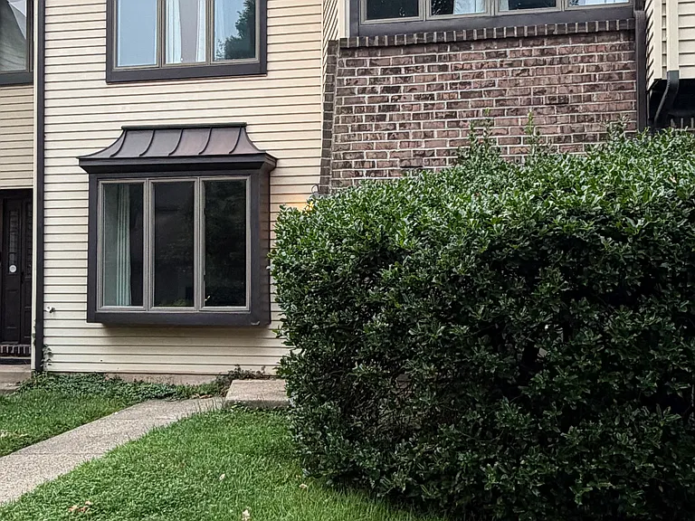 3 Colchester Pl — Photo 1
