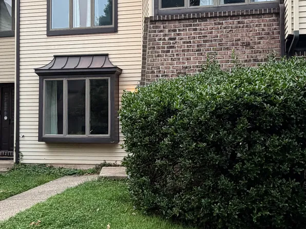 3 Colchester Pl, Newtown, PA 18940
