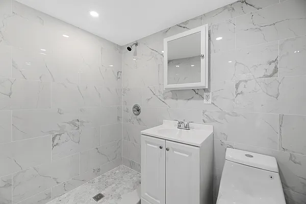 Rented by REAL New York | media 18