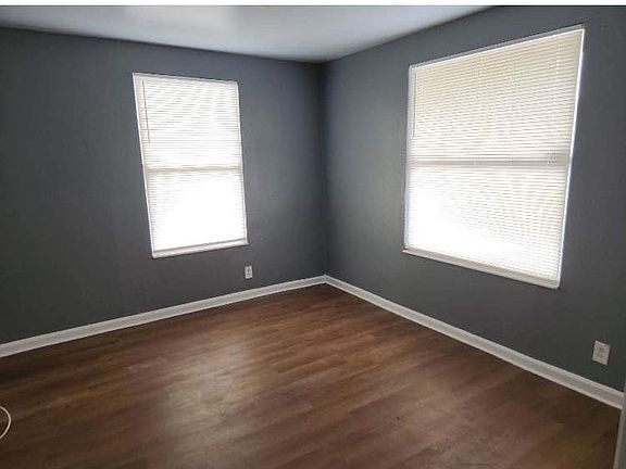 4th image of 3301 E 27th Ave