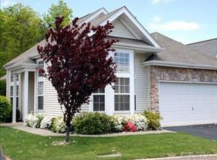 425 Leisure Dr, Ridge, NY 11961
