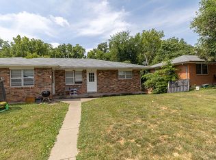 2700 Quail Dr #B, Columbia, MO 65202