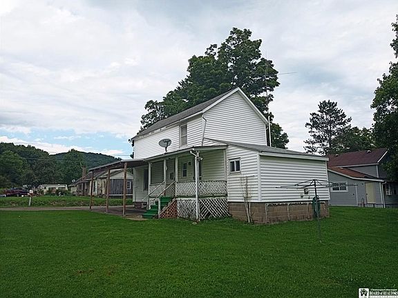 4th image of 156 Evans Ave