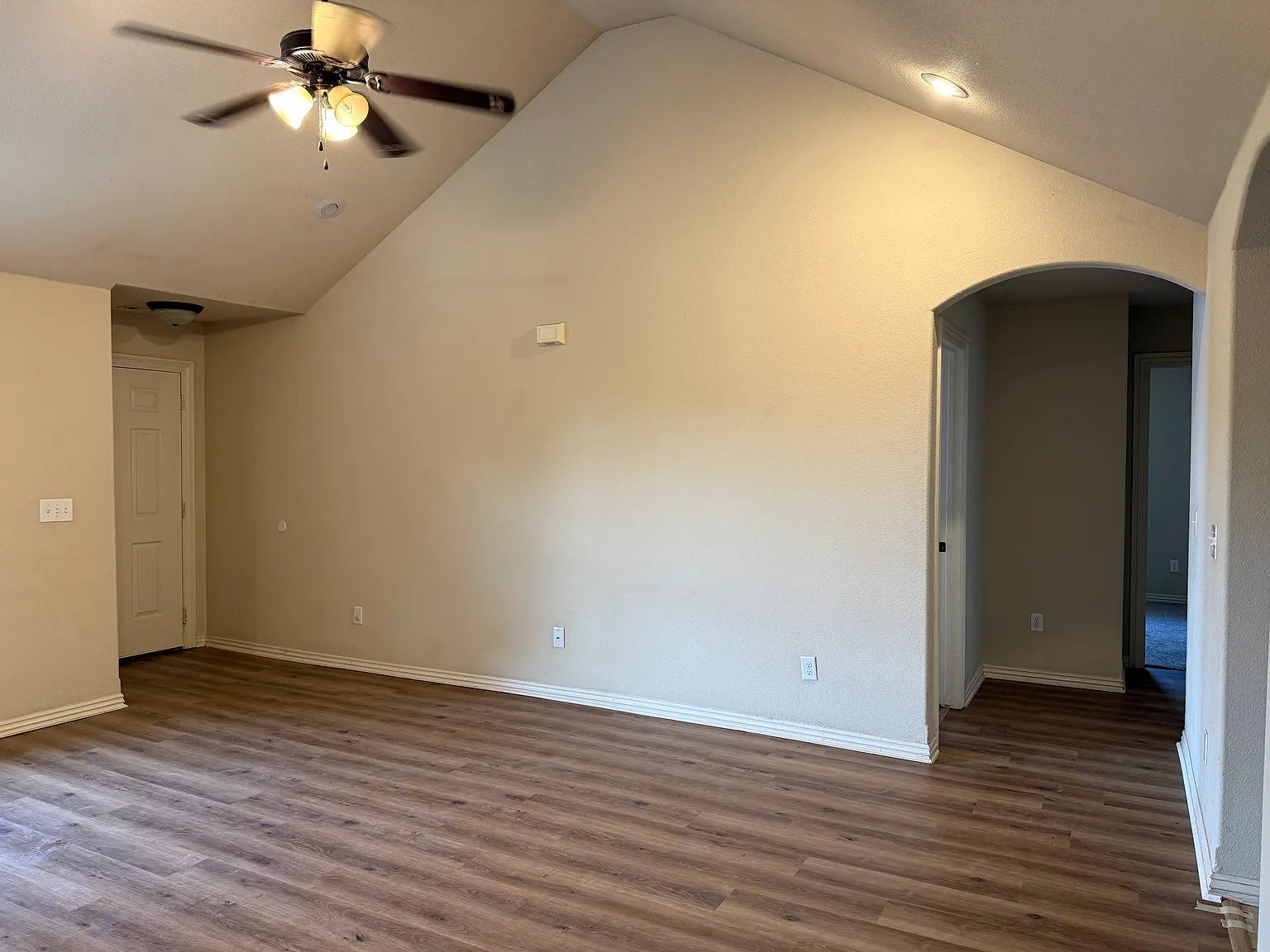 3 bed, 1500 sqft, $1,450 — Photo 4