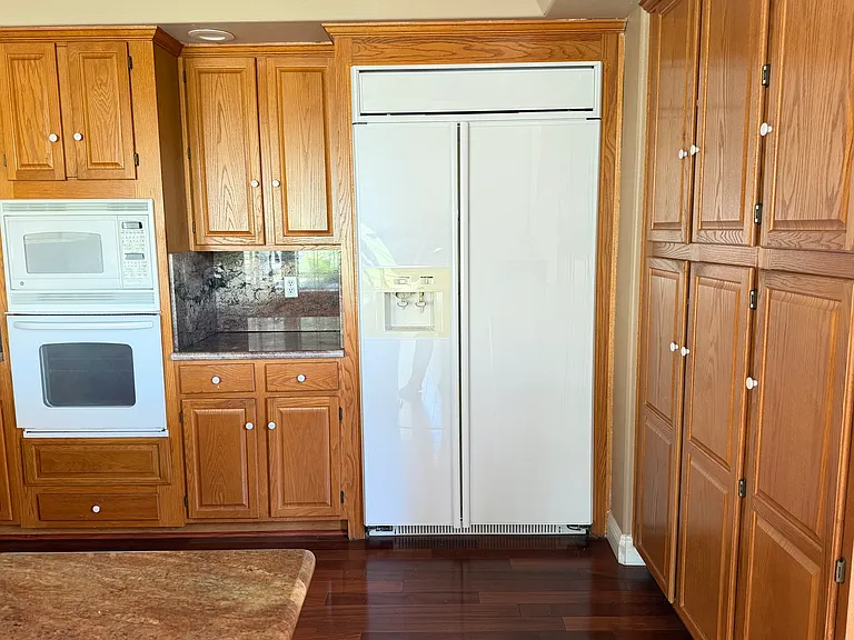 28620 Champions Dr — Photo 12