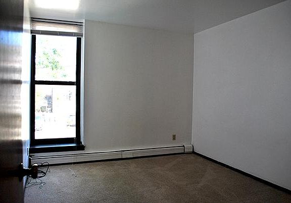 5th image of 2497 N Oakland Ave #108